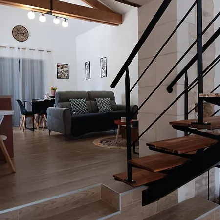 L'escale Familiale Le Cosy Pour 6 Personnes Neuville-du-Poitou
